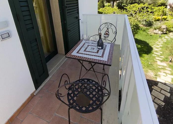 Neptunia Fronte Mare 托雷斯佩基亚鲁杰里