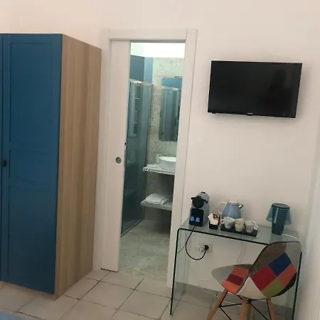 Neptunia Fronte Mare Torre Specchia Ruggeri