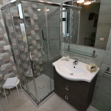 فندق مبيت وإفطار Neptunia Fronte Mare 3*