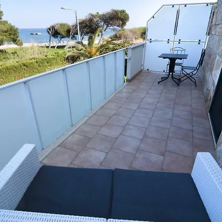 Neptunia Fronte Mare Nocleg ze śniadaniem 3*