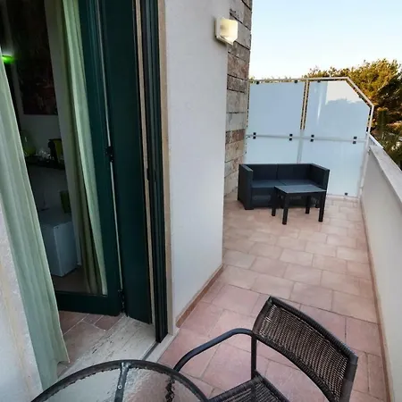 Neptunia Fronte Mare 3* Torre Specchia Ruggeri