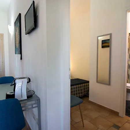 Neptunia Fronte Mare Bed & Breakfast *
