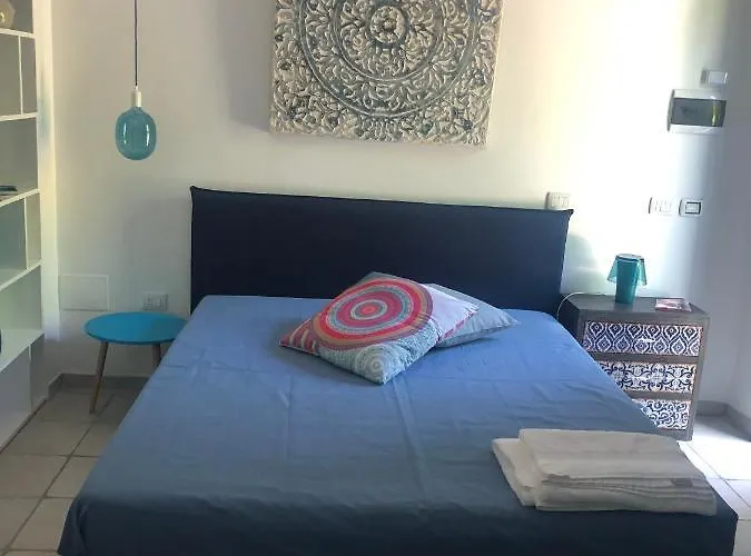 Neptunia Fronte Mare Bed & Breakfast